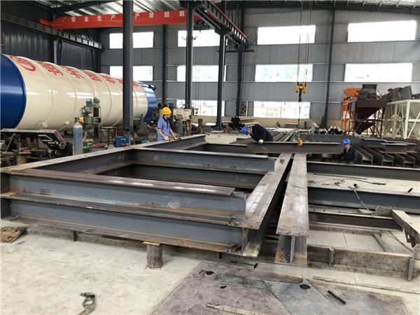 HZS240搅拌站车间生产中