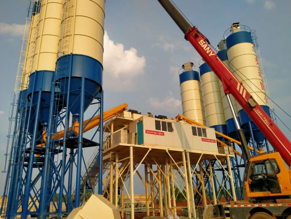 湖南双HZS一90型混凝土搅拌站安装过程