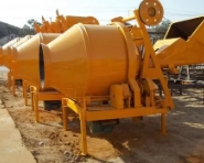 混凝土搅拌机设备生产时要注意什么